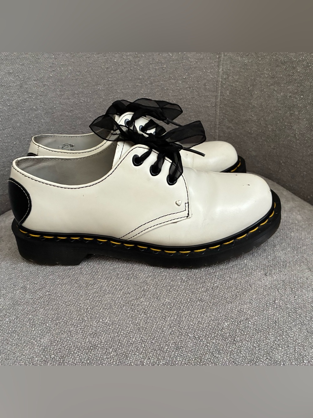Doc Martens 1461 Hearts Smooth & Patent Leather White Oxford Shoes, Size 7 / 38